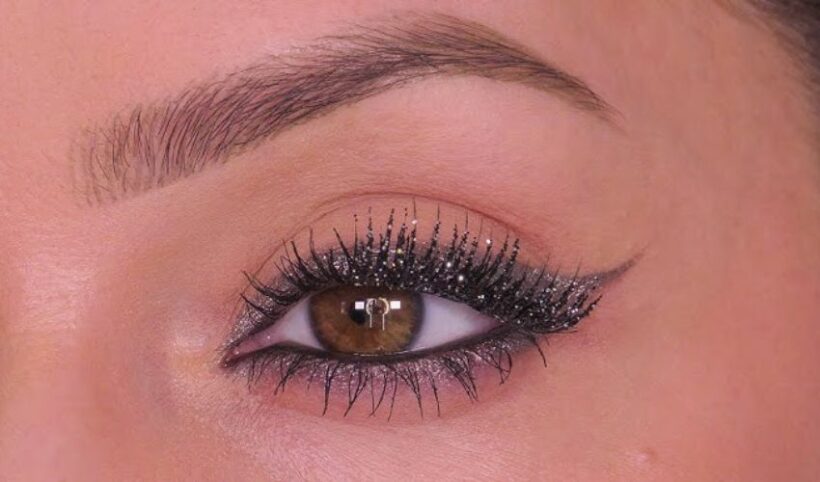 Glittery Eyeliner Style